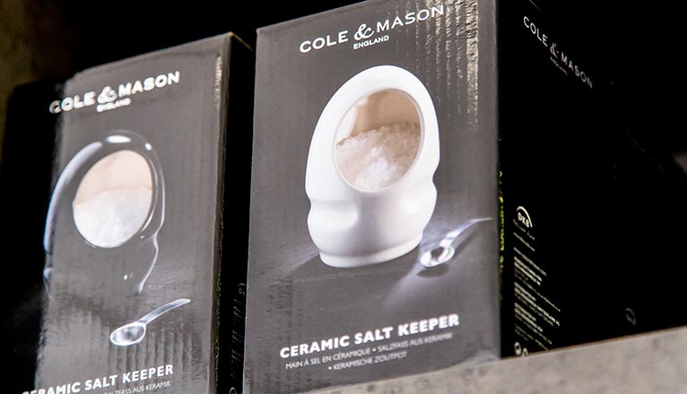 <i>Cole & Mason</i><span>Cookware</span>